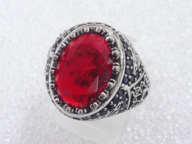 JAPANESE KIMONO / ANTIQUE COLORED STONE RING (SIZE 19)